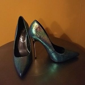 Privileged Verge Iridescent Metallic Stiletto Pump